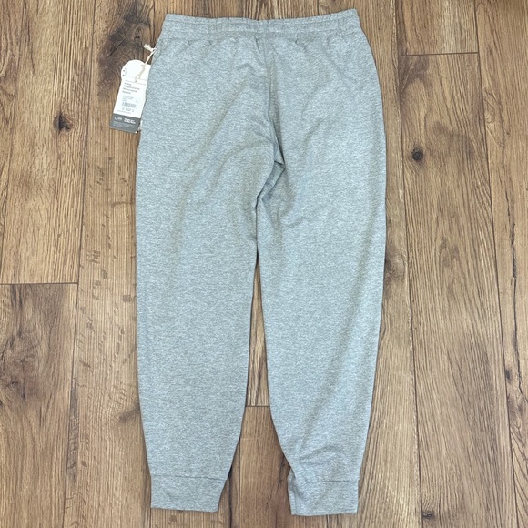 NWT Vuori Performance Jogger In Pale Grey Heather Size Small - Picture 2 of 6